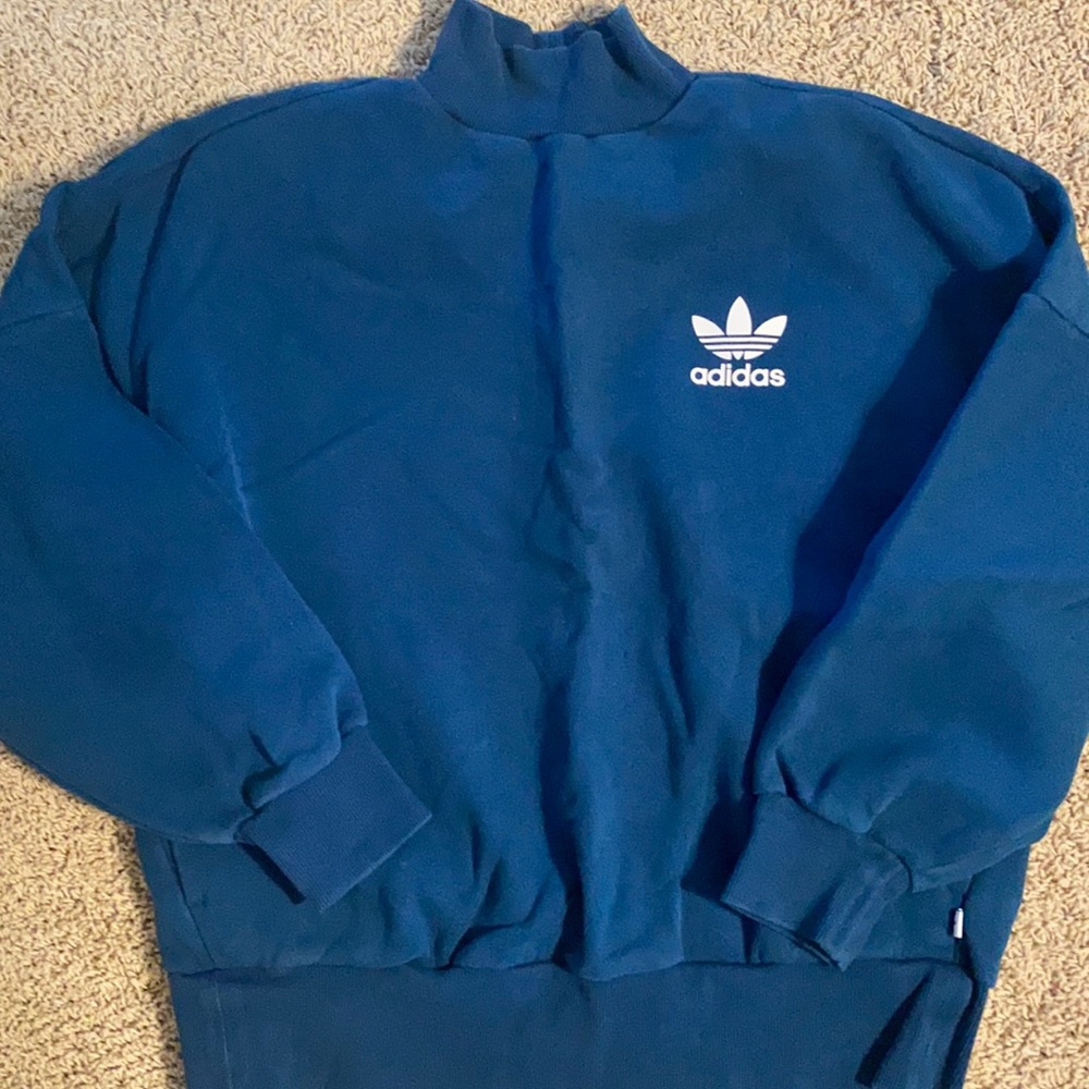 Adidas turtleneck sweatshirt, Size M